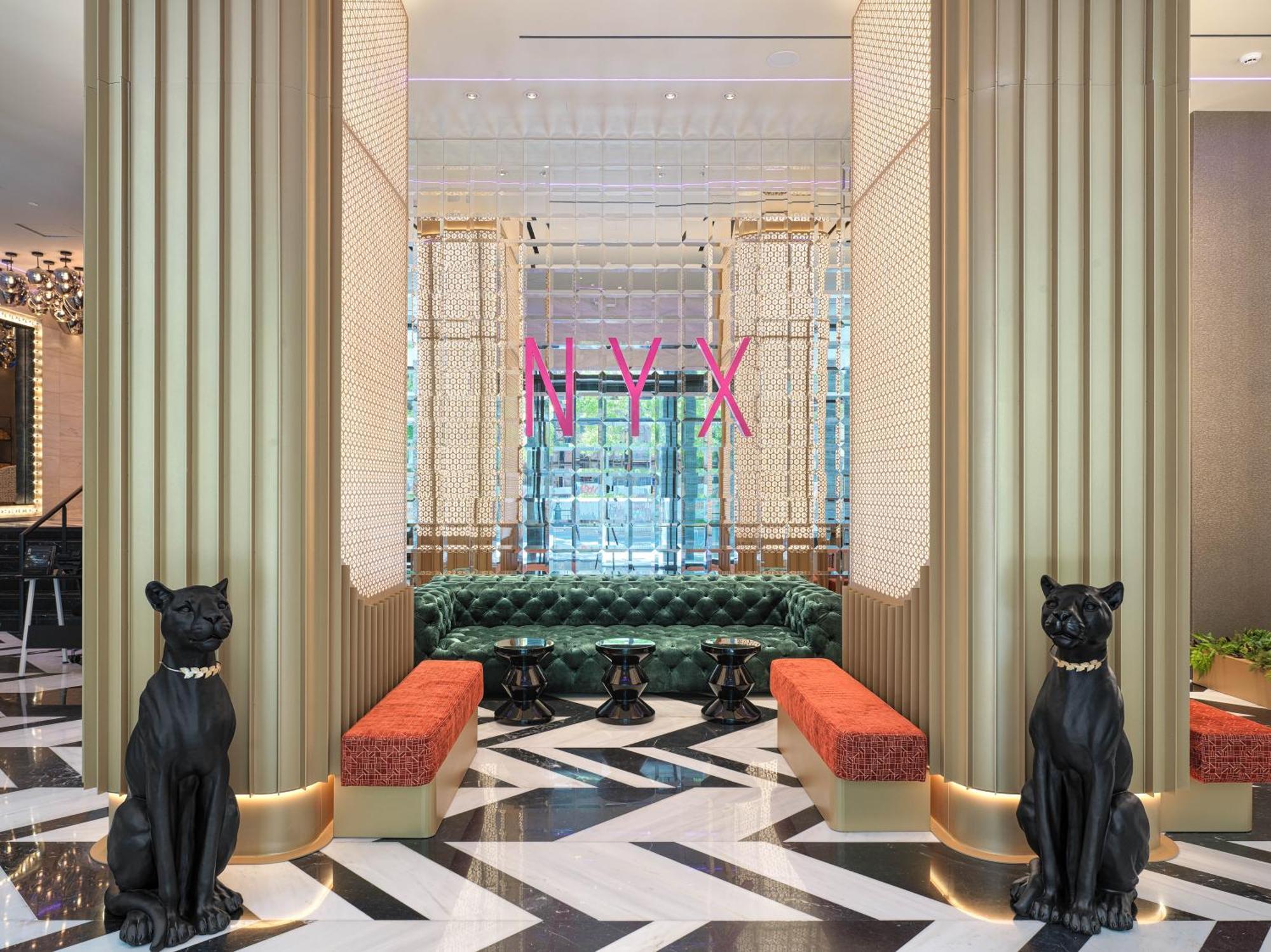 Nyx Esperia Palace Hotel Athens By Leonardo Hotels Exteriér fotografie NYX Professional Makeup store in London