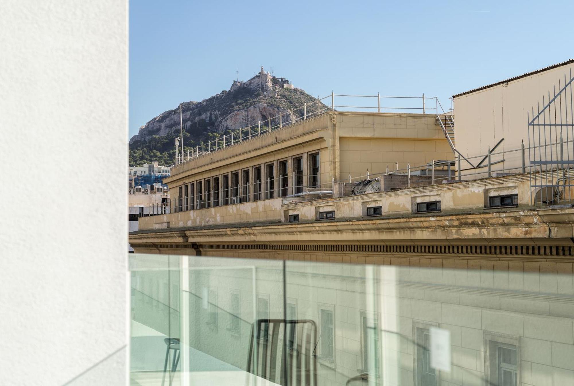 Nyx Esperia Palace Hotel Athens By Leonardo Hotels Pokoj fotografie The building of the Academy of Athens